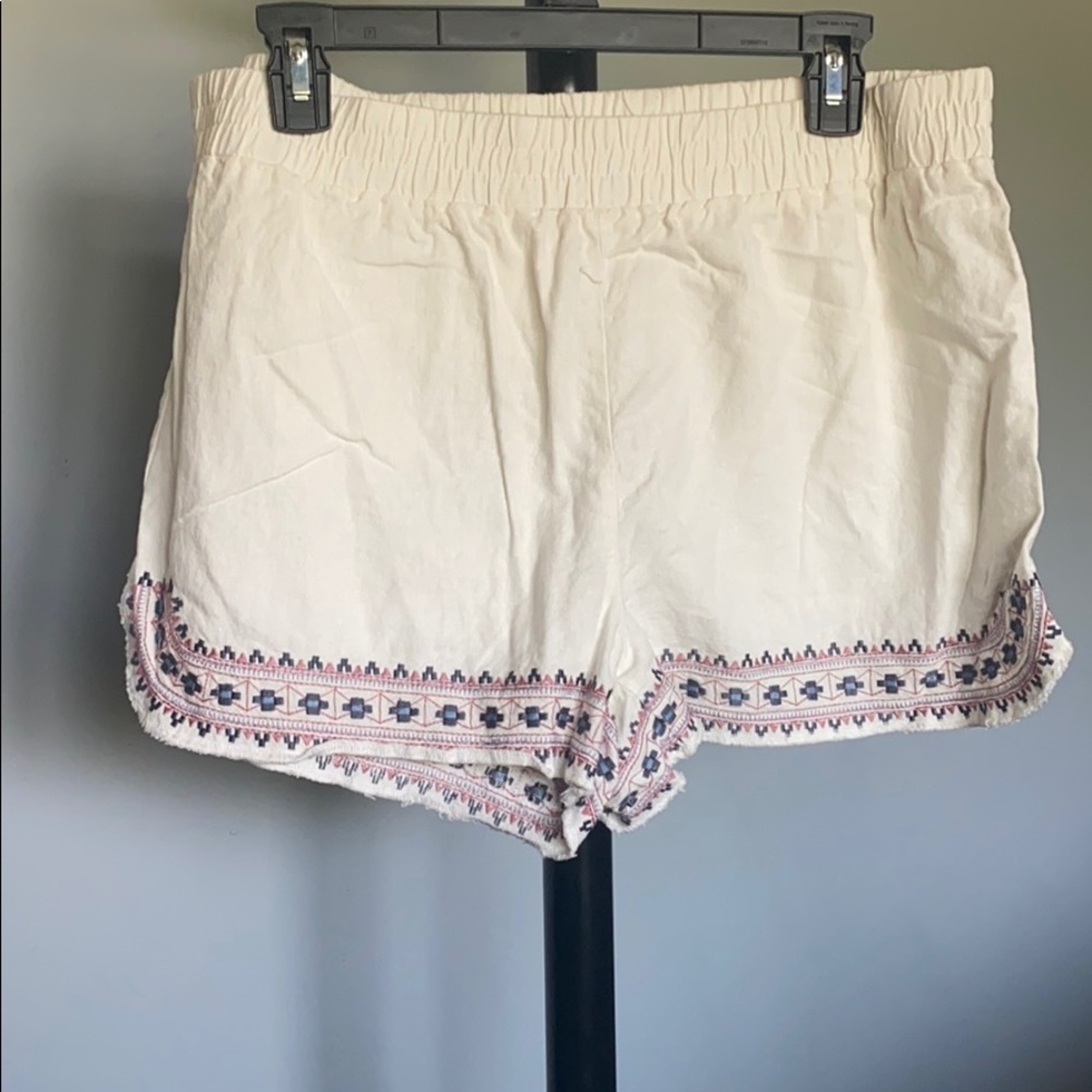 White Aeropostale linen shorts